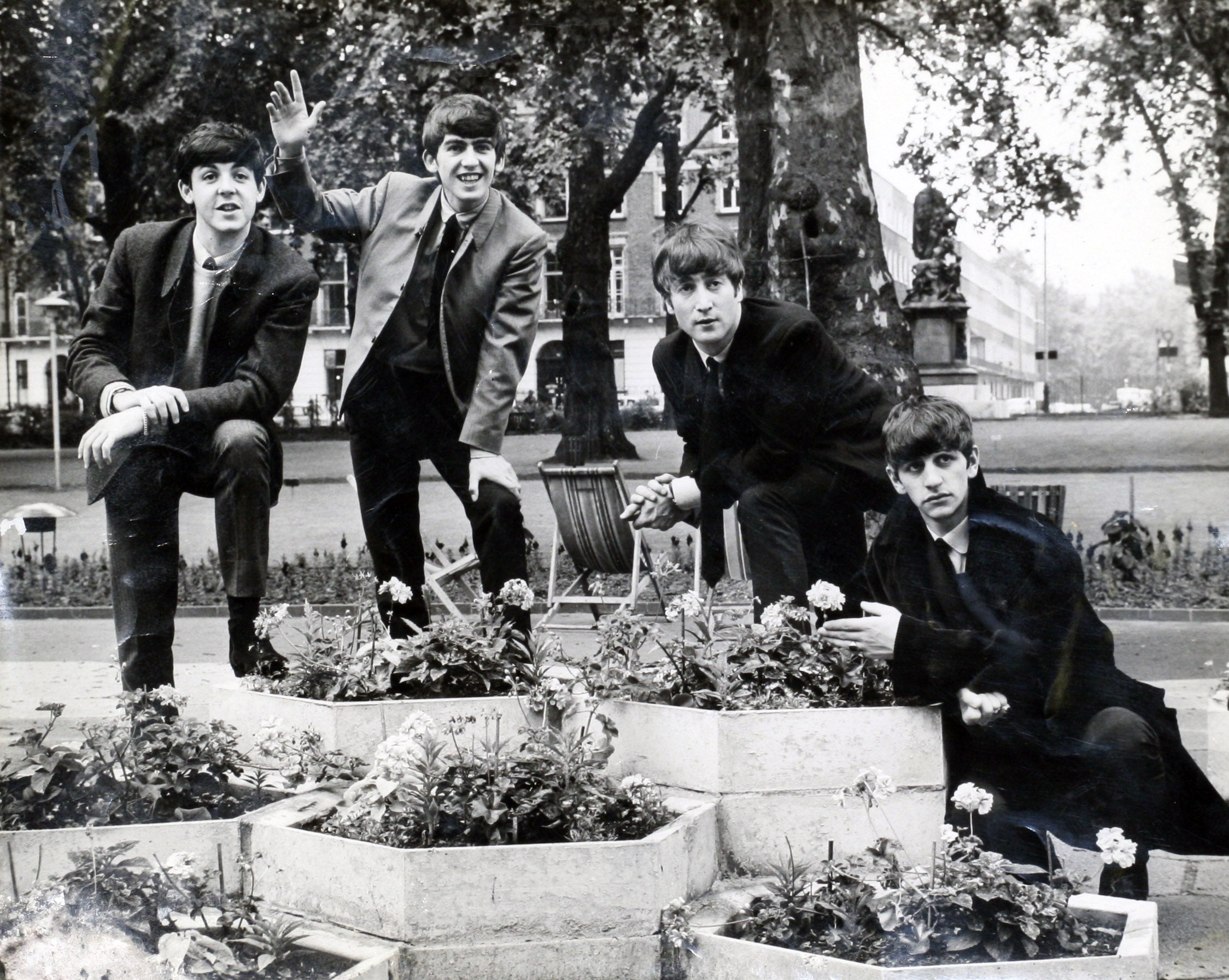 Photograph Signed | Paul McCartney THE BEATLES: John Lennon, Ringo